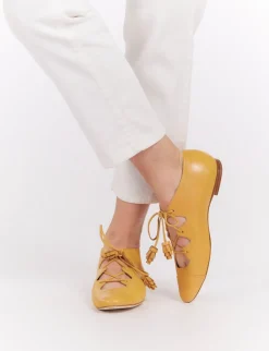 Shop Ines de la Fressange Paris Richelieu open yellow